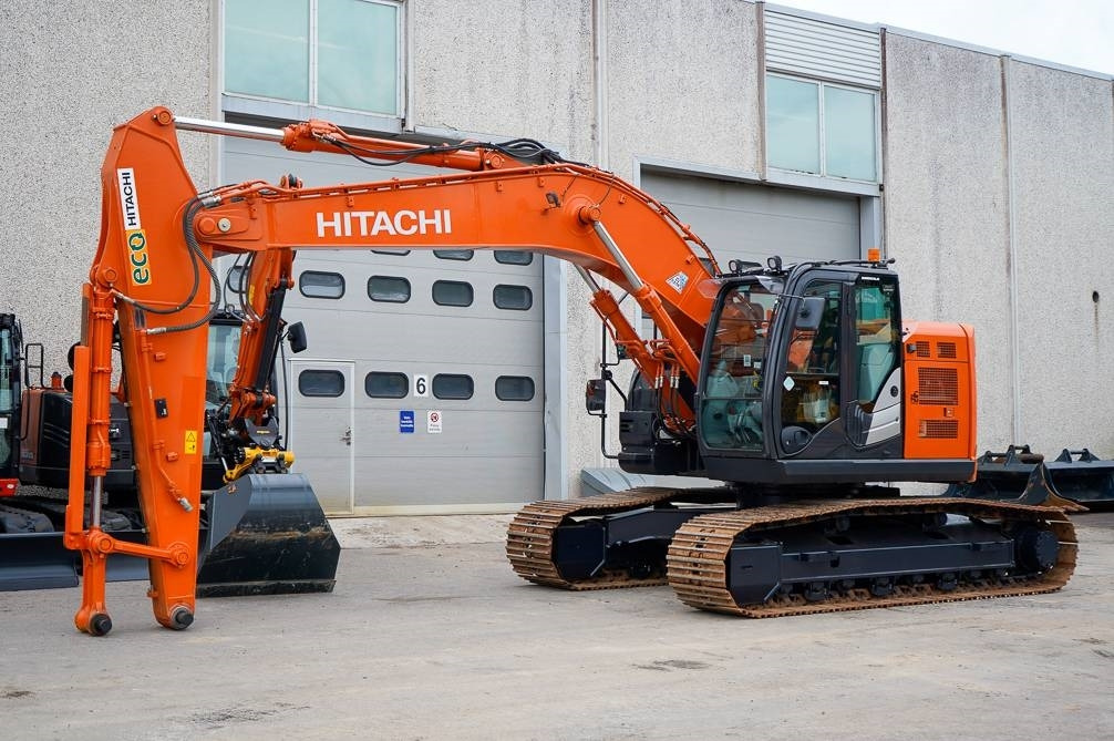 Hitachi ZX225USLC-6 - Escavatore cingolato: foto 2 Hitachi ZX225USLC-6 - Escavatore cingolato: foto 2