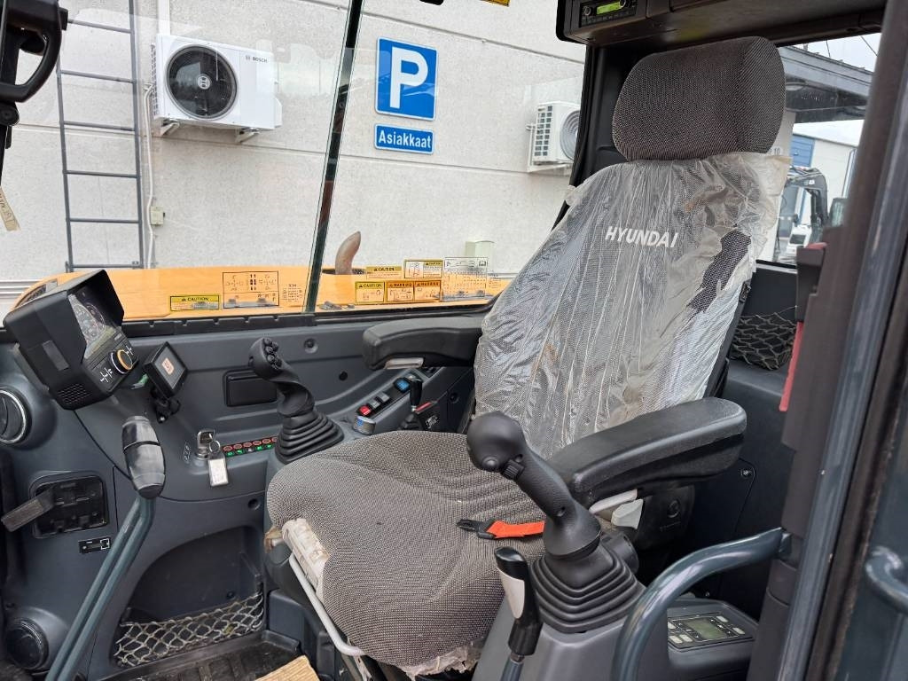 Miniescavatore Hyundai R80CR-9A PYÖRITTÄJÄLLÄ: foto 9