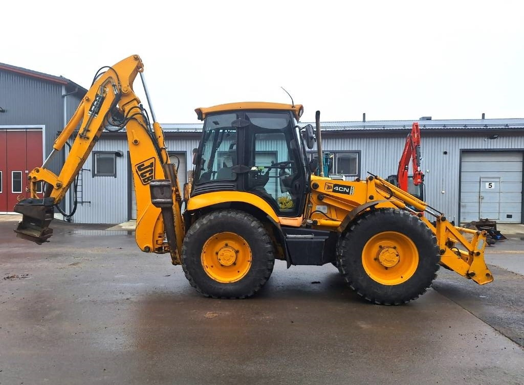 JCB 4CN YHDISTELMÄKONE KALLISTAJALLA - Terna: foto 4 JCB 4CN YHDISTELMÄKONE KALLISTAJALLA - Terna: foto 4