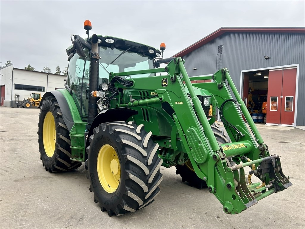 John Deere 6125 R AUTOPOWER ETUKUORMAAJALLA - Trattore: foto 4 John Deere 6125 R AUTOPOWER ETUKUORMAAJALLA - Trattore: foto 4