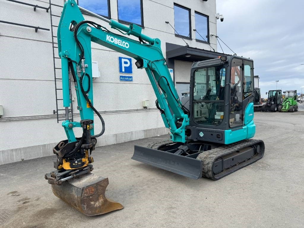 Kobelco SK45SRX-6 Pyörittäjä pihdeillä - Miniescavatore: foto 2 Kobelco SK45SRX-6 Pyörittäjä pihdeillä - Miniescavatore: foto 2