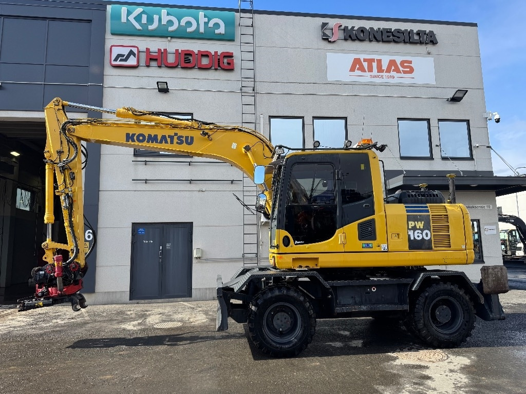 Komatsu PW160-8 PYÖRITTÄJÄLLÄ - Escavatore gommato: foto 1 Komatsu PW160-8 PYÖRITTÄJÄLLÄ - Escavatore gommato: foto 1