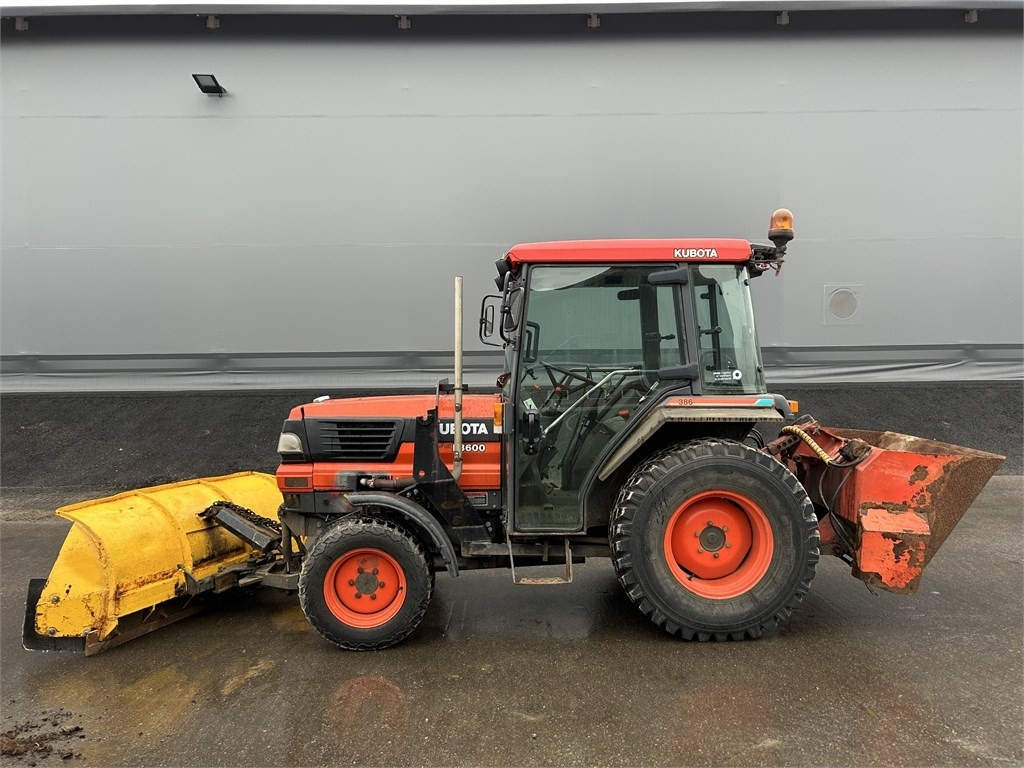 Kubota L 3600 AURA JA HIEKOTIN - Trattore comunale: foto 1 Kubota L 3600 AURA JA HIEKOTIN - Trattore comunale: foto 1