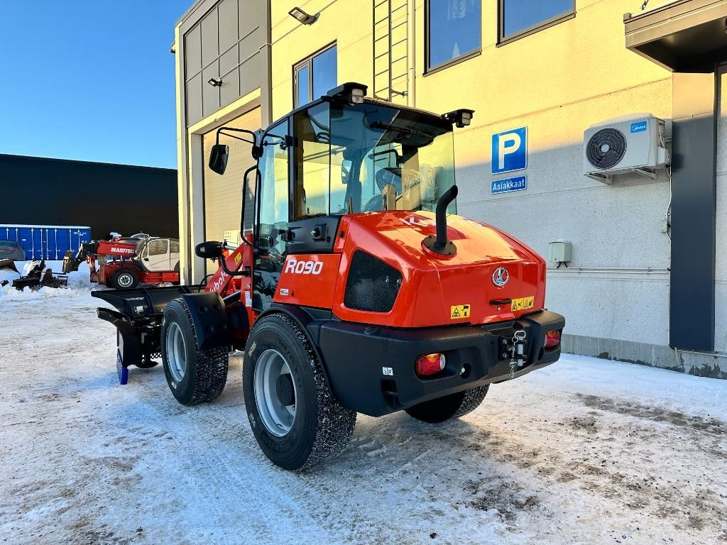 Kubota R090 Auravarustuksella uusi - Pala gommata: foto 2 Kubota R090 Auravarustuksella uusi - Pala gommata: foto 2