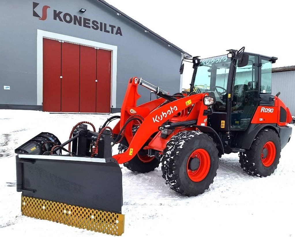 Kubota R090 TALVIPAKETILLA - Pala gommata: foto 1 Kubota R090 TALVIPAKETILLA - Pala gommata: foto 1