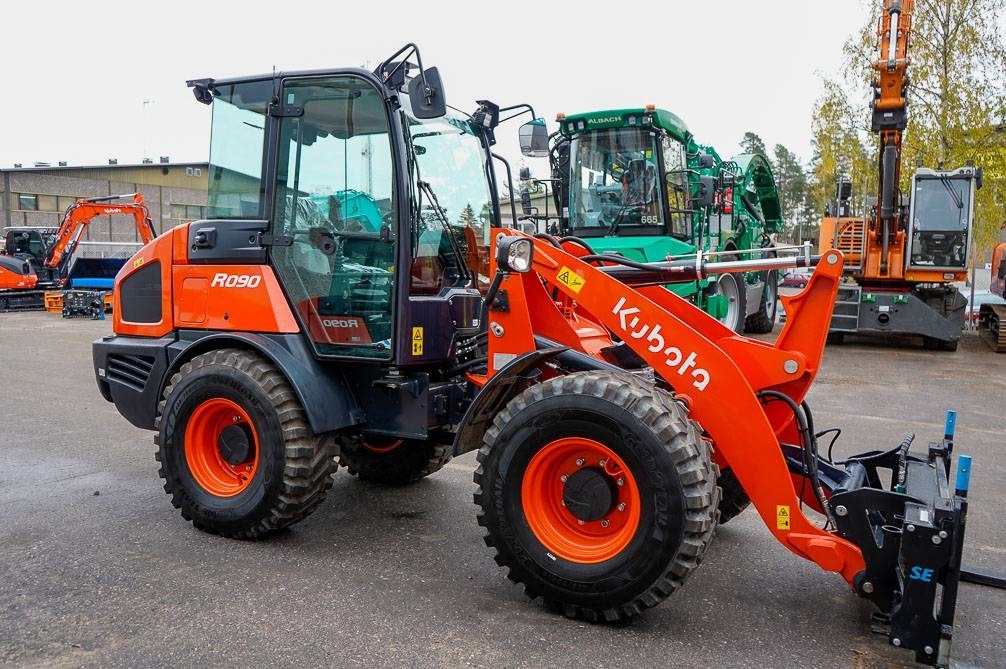 Kubota R090 VARUSTELTU - Pala gommata: foto 5 Kubota R090 VARUSTELTU - Pala gommata: foto 5