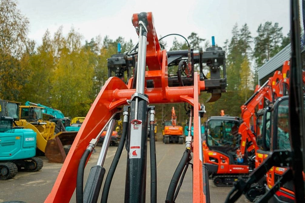 Pala gommata Kubota R090 VARUSTELTU: foto 26