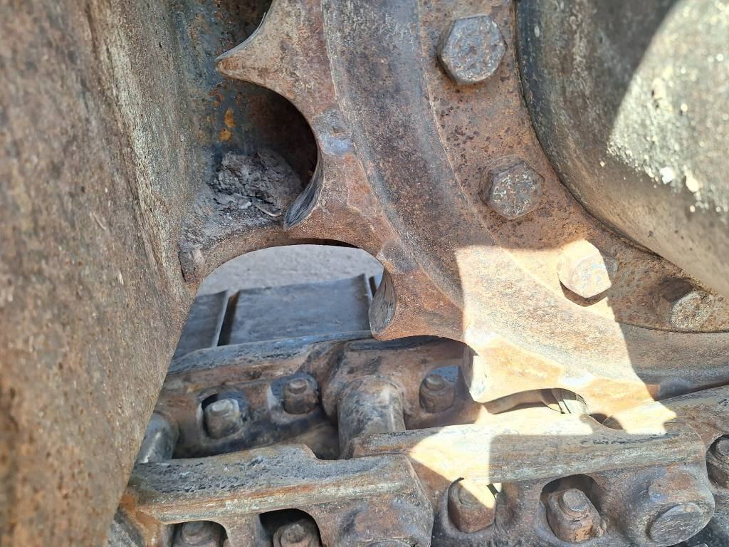 Escavatore cingolato New Holland E175LC KALLISTAJALLA: foto 9