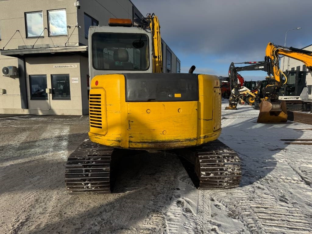 New Holland MYYTY! SOLD! E80MSR PYÖRITTÄJÄLLÄ - Miniescavatore: foto 4 New Holland MYYTY! SOLD! E80MSR PYÖRITTÄJÄLLÄ - Miniescavatore: foto 4