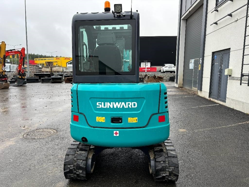 Sunward SWE25F KUIN UUSI - Miniescavatore: foto 3 Sunward SWE25F KUIN UUSI - Miniescavatore: foto 3