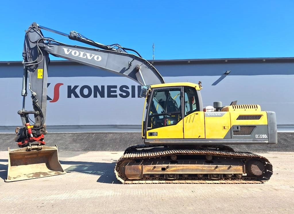 Volvo EC220DL PYÖRITTÄJÄLLÄ - Escavatore cingolato: foto 1 Volvo EC220DL PYÖRITTÄJÄLLÄ - Escavatore cingolato: foto 1