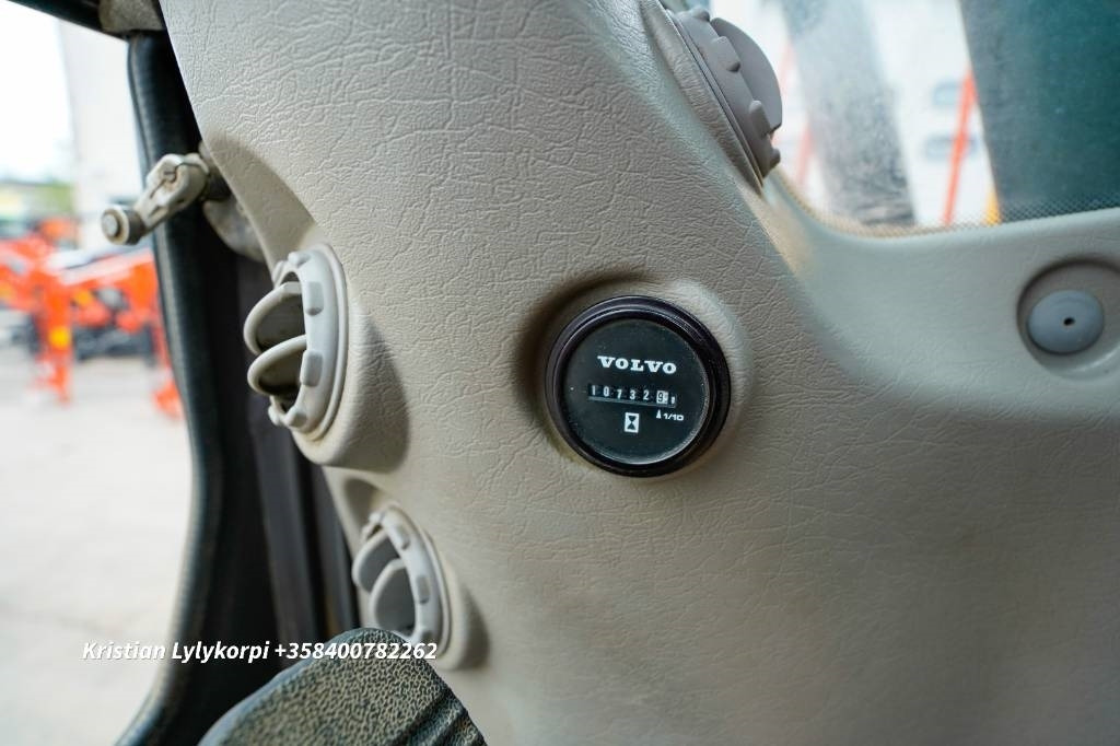 Escavatore gommato Volvo EWR150E PYÖRÄOHJAUS: foto 27