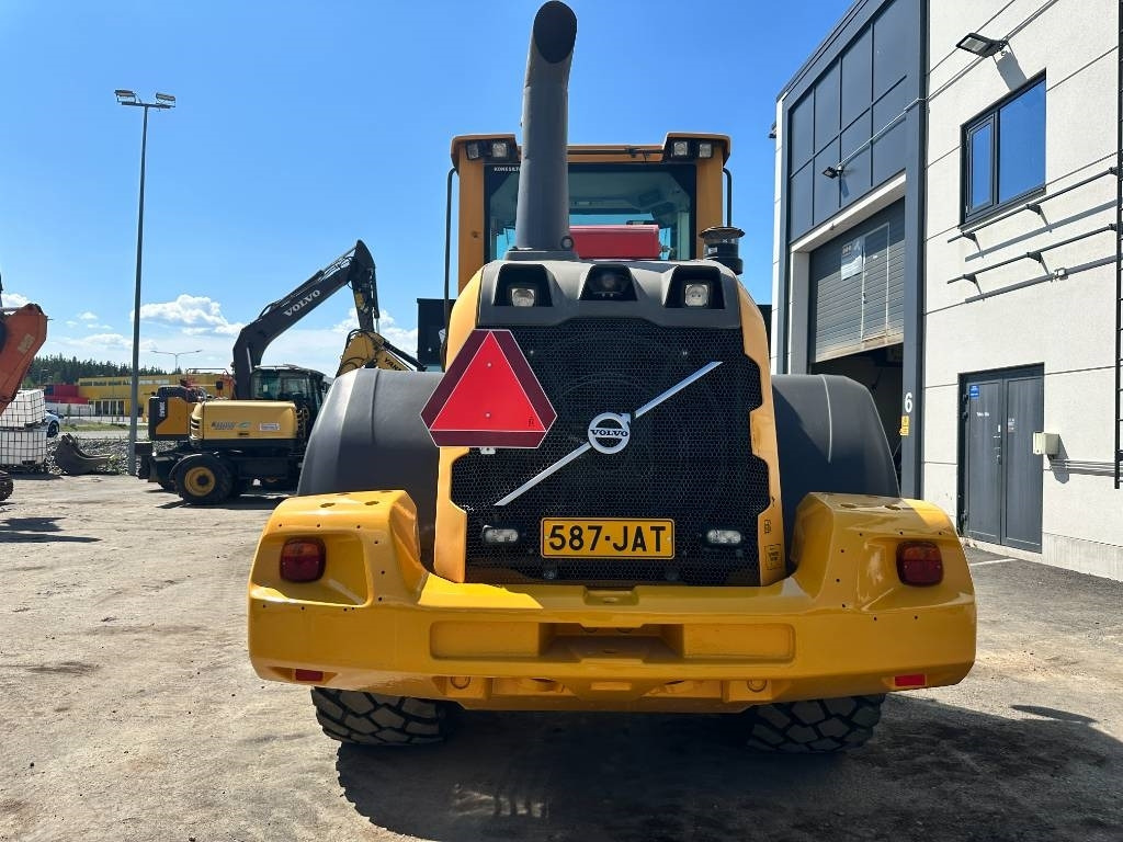 Volvo L70G vipuohjaus, 3' ja 4' hydr - Pala gommata: foto 3 Volvo L70G vipuohjaus, 3' ja 4' hydr - Pala gommata: foto 3