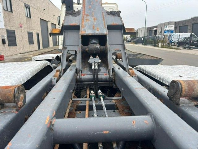 DAF CF85-410. 6x2. EU5. Retarder. - Autocarro scarrabile: foto 4 DAF CF85-410. 6x2. EU5. Retarder. - Autocarro scarrabile: foto 4