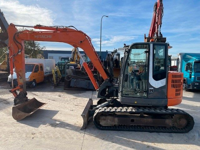 Hitachi ZX85USB-3. 2 Löffel. SW. Klima. - Miniescavatore: foto 1 Hitachi ZX85USB-3. 2 Löffel. SW. Klima. - Miniescavatore: foto 1