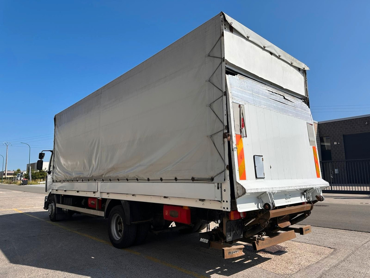 Renault Midlum dXi220-12. Klima. - Camion centinato: foto 5 Renault Midlum dXi220-12. Klima. - Camion centinato: foto 5