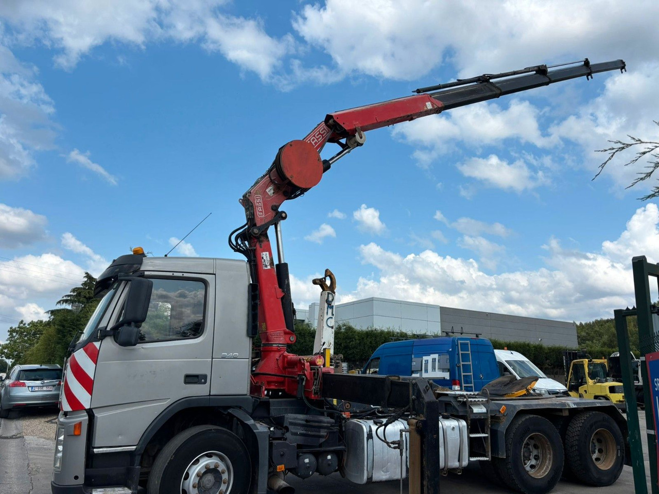 Volvo 6x4. Fassi F195A. Abroll. Funk. Tempomat. - Autocarro scarrabile, Camion con gru: foto 5 Volvo 6x4. Fassi F195A. Abroll. Funk. Tempomat. - Autocarro scarrabile, Camion con gru: foto 5