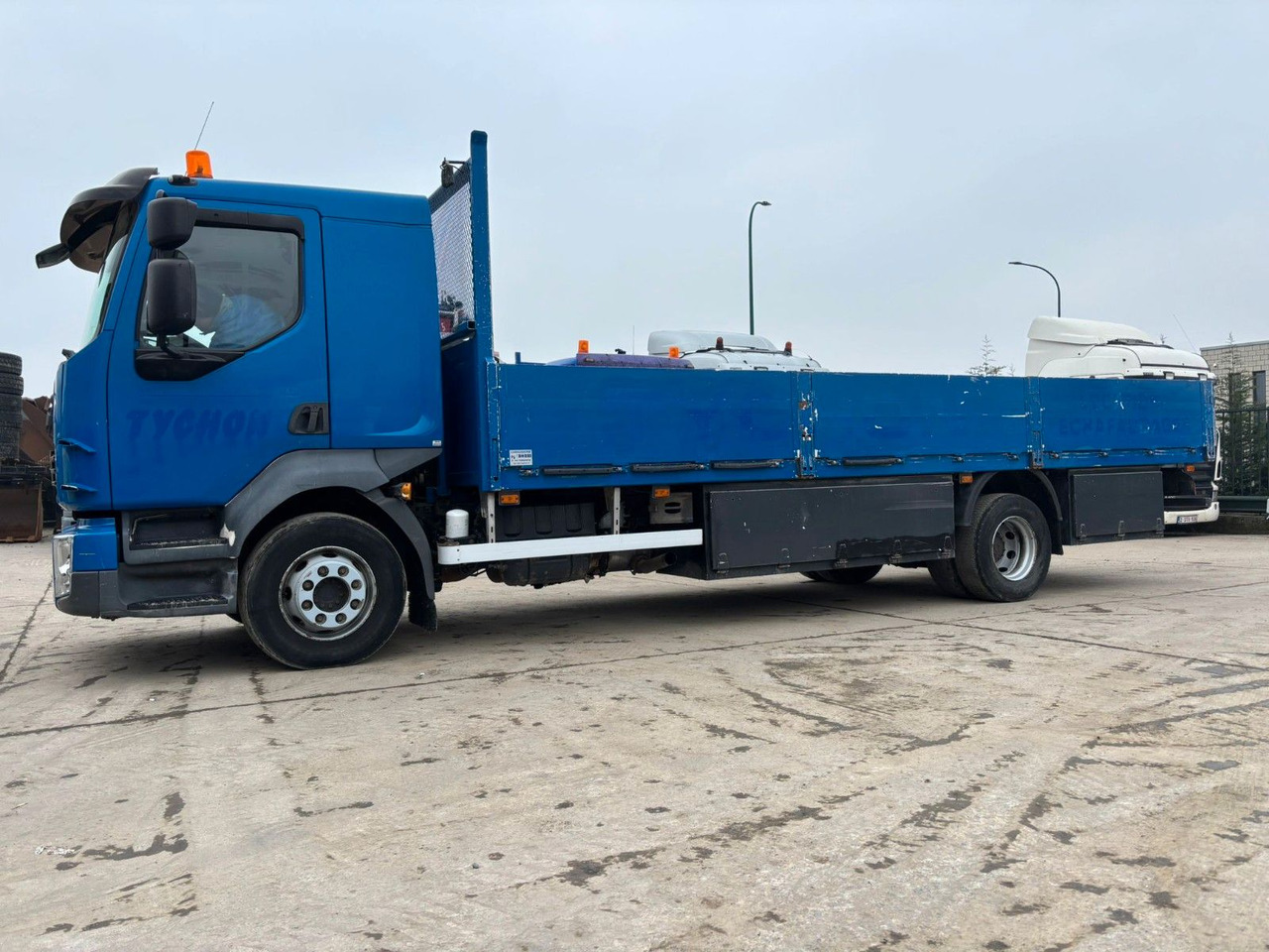 Volvo FL7-240. EU5. Volvo FL7-240. EU5. - Autocarro con pianale/ Cassone fisso: foto 3 Volvo FL7-240. EU5. Volvo FL7-240. EU5. - Autocarro con pianale/ Cassone fisso: foto 3