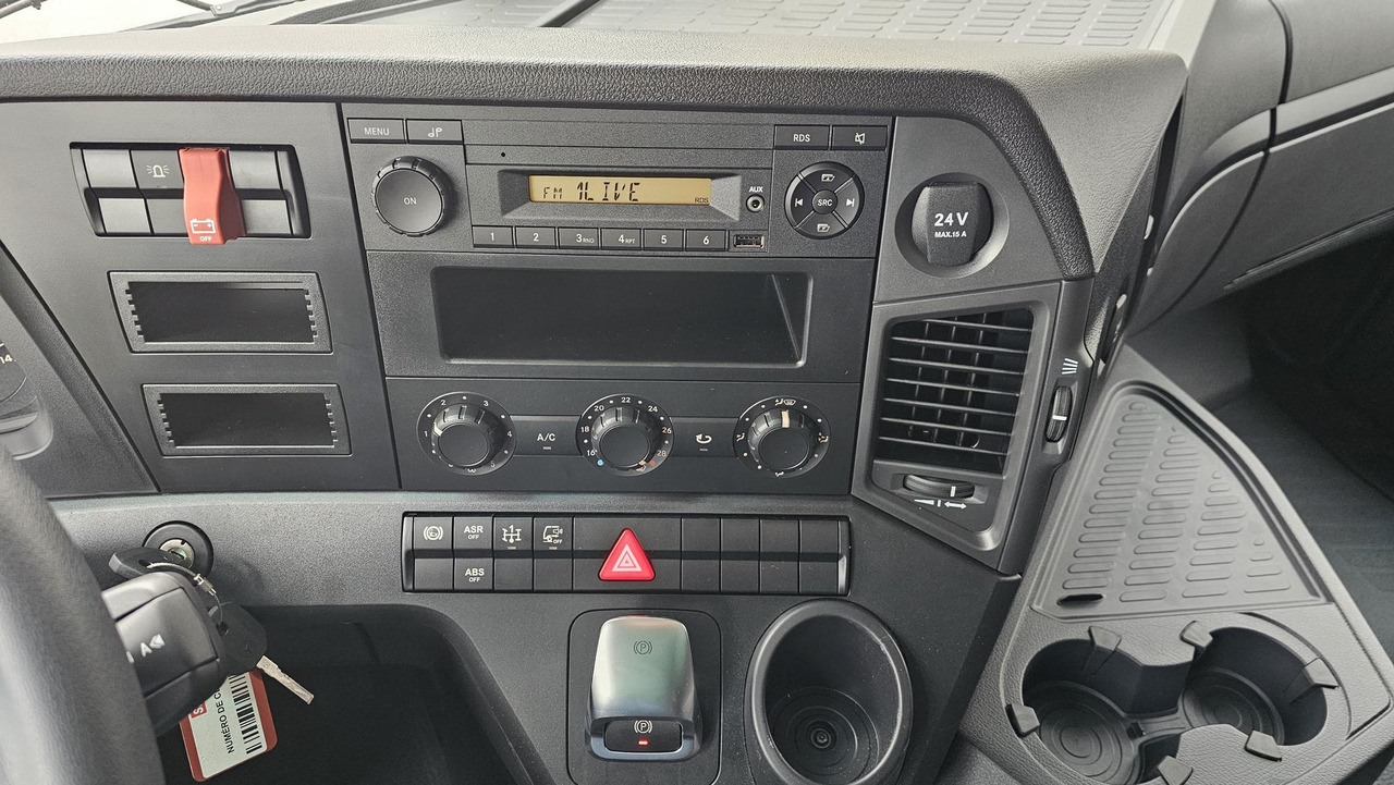 Trattore stradale nuovo MERCEDES-BENZ Actros 3340 S 6x4 ADR Euro 3 Tractor Head: foto 15 Trattore stradale nuovo MERCEDES-BENZ Actros 3340 S 6x4 ADR Euro 3 Tractor Head: foto 15