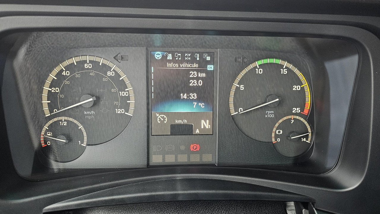 Trattore stradale nuovo MERCEDES-BENZ Actros 3340 S 6x4 ADR Euro 3 Tractor Head: foto 16 Trattore stradale nuovo MERCEDES-BENZ Actros 3340 S 6x4 ADR Euro 3 Tractor Head: foto 16