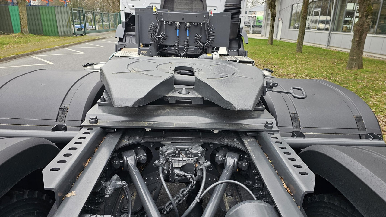Trattore stradale nuovo MERCEDES-BENZ Actros 3340 S 6x4 ADR Euro 3 Tractor Head: foto 6 Trattore stradale nuovo MERCEDES-BENZ Actros 3340 S 6x4 ADR Euro 3 Tractor Head: foto 6