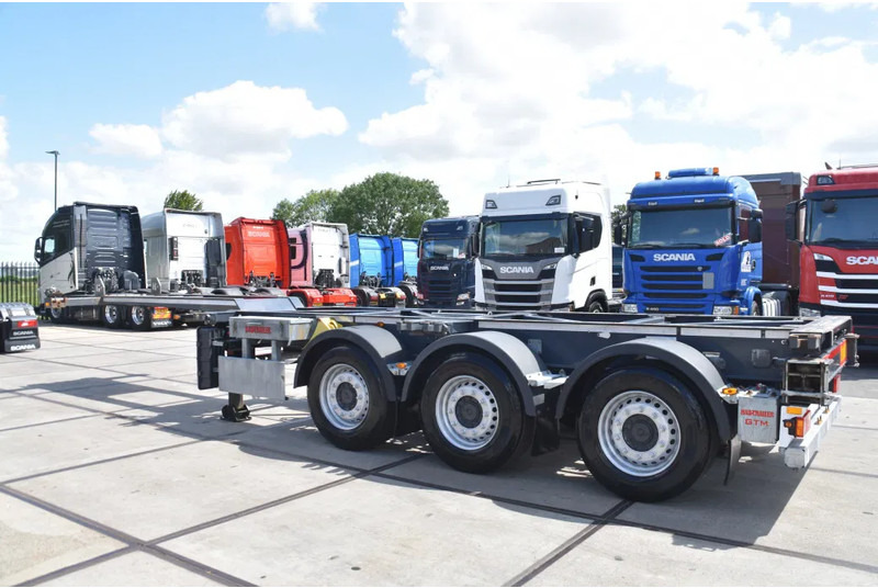 Renders HASTRAILER FCC - ALL CONNECTIONS - LIFT AXLE - 2 x EXTENDABLE - SAF AXLES - DISC BRAKES - EXCELLENT CONDITION - - Semirimorchio portacontainer/ Caisse interchangeable: foto 4 Renders HASTRAILER FCC - ALL CONNECTIONS - LIFT AXLE - 2 x EXTENDABLE - SAF AXLES - DISC BRAKES - EXCELLENT CONDITION - - Semirimorchio portacontainer/ Caisse interchangeable: foto 4
