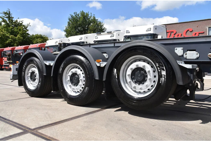 Renders HASTRAILER FCC - ALL CONNECTIONS - LIFT AXLE - 2 x EXTENDABLE - SAF AXLES - DISC BRAKES - EXCELLENT CONDITION - - Semirimorchio portacontainer/ Caisse interchangeable: foto 2 Renders HASTRAILER FCC - ALL CONNECTIONS - LIFT AXLE - 2 x EXTENDABLE - SAF AXLES - DISC BRAKES - EXCELLENT CONDITION - - Semirimorchio portacontainer/ Caisse interchangeable: foto 2