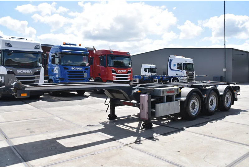 Renders HASTRAILER FCC - ALL CONNECTIONS - LIFT AXLE - 2 x EXTENDABLE - SAF AXLES - DISC BRAKES - EXCELLENT CONDITION - - Semirimorchio portacontainer/ Caisse interchangeable: foto 5 Renders HASTRAILER FCC - ALL CONNECTIONS - LIFT AXLE - 2 x EXTENDABLE - SAF AXLES - DISC BRAKES - EXCELLENT CONDITION - - Semirimorchio portacontainer/ Caisse interchangeable: foto 5