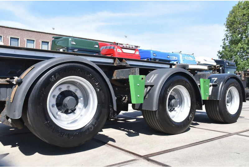 Renders ROC 16.30 - X-STEERING - LIFT AXLE - BPW AXLES - DISC BRAKES - EXTENDABLE - - Semirimorchio portacontainer/ Caisse interchangeable: foto 3 Renders ROC 16.30 - X-STEERING - LIFT AXLE - BPW AXLES - DISC BRAKES - EXTENDABLE - - Semirimorchio portacontainer/ Caisse interchangeable: foto 3