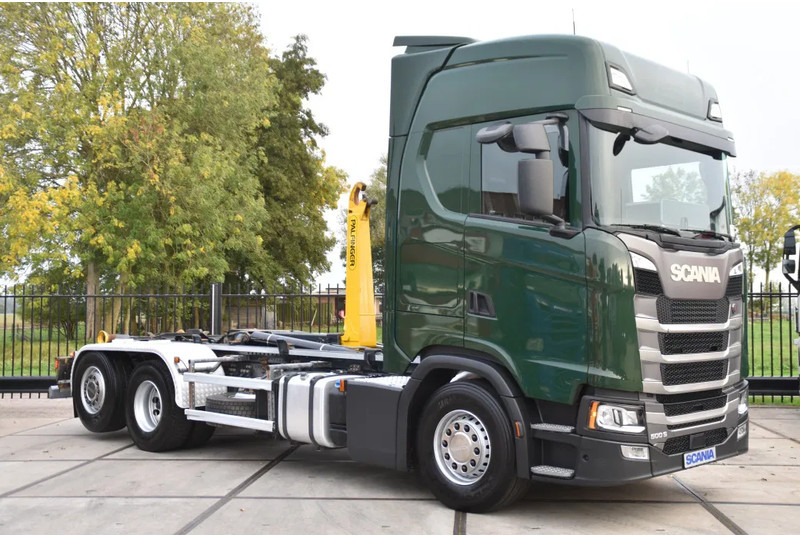 Scania S500 NGS 6x2*4 - HOOKLIFT - RETARDER - 375 TKM - PARK. AIRCO - WHEELBASE: 475 CM - PTO - EXCELLENT CONDITION - - Autocarro scarrabile: foto 2 Scania S500 NGS 6x2*4 - HOOKLIFT - RETARDER - 375 TKM - PARK. AIRCO - WHEELBASE: 475 CM - PTO - EXCELLENT CONDITION - - Autocarro scarrabile: foto 2