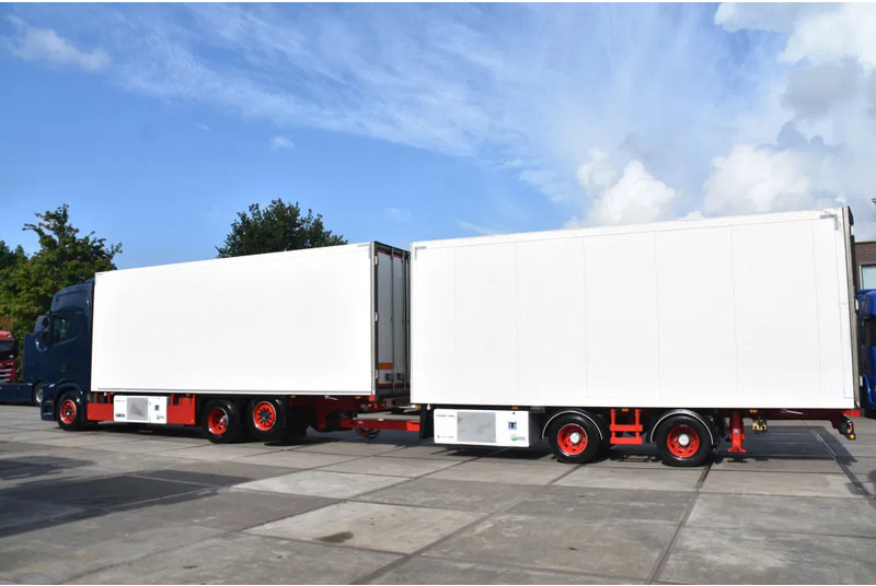 Scania S520 V8 NGS 6x2*4NB + SCHMITZ ZKO 20 - THERMO KING - RETARDER - FULL AIR - WHEELBASE: 515 CM - TOP CONDITION - - Autocarro frigorifero: foto 2 Scania S520 V8 NGS 6x2*4NB + SCHMITZ ZKO 20 - THERMO KING - RETARDER - FULL AIR - WHEELBASE: 515 CM - TOP CONDITION - - Autocarro frigorifero: foto 2