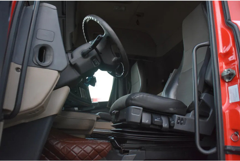 Scania R450 HL 6x2/4 - SCR ONLY - EURO 6 - 955 TKM - AIRCO - CAB HEATER - 2 x FUEL TANKS - SPECIAL EXHAUST PIPES - - Trattore stradale: foto 4 Scania R450 HL 6x2/4 - SCR ONLY - EURO 6 - 955 TKM - AIRCO - CAB HEATER - 2 x FUEL TANKS - SPECIAL EXHAUST PIPES - - Trattore stradale: foto 4