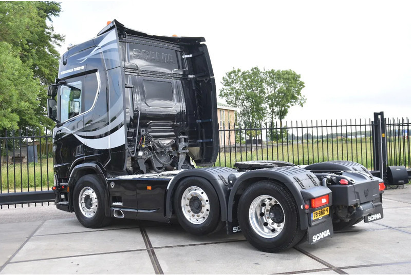 Scania R520 V8 NGS 6x2/4 - 701 TKM - NAVI - LEATHER SEATS - ALCOA'S - LED LIGHTS - TOP CONDITION - - Trattore stradale: foto 3 Scania R520 V8 NGS 6x2/4 - 701 TKM - NAVI - LEATHER SEATS - ALCOA'S - LED LIGHTS - TOP CONDITION - - Trattore stradale: foto 3