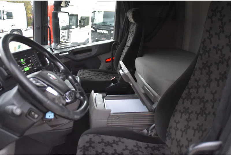 Scania S450 NGS 4x2NB - NEW TACHO - ADR FL - FULL AIR - PTO - RETARDER - 659 TKM - 4 POINT AIR SUSP. REAR - 2 x FUEL TANKS - LED LIGHTS - Trattore stradale: foto 5 Scania S450 NGS 4x2NB - NEW TACHO - ADR FL - FULL AIR - PTO - RETARDER - 659 TKM - 4 POINT AIR SUSP. REAR - 2 x FUEL TANKS - LED LIGHTS - Trattore stradale: foto 5