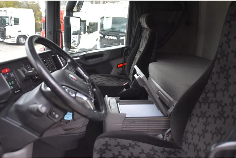 Scania S450 NGS 4x2NB - NEW TACHO - ADR FL - FULL AIR - PTO - RETARDER - 659 TKM - 4 POINT AIR SUSP. REAR - 2 x FUEL TANKS - LED LIGHTS - Trattore stradale: foto 5 Scania S450 NGS 4x2NB - NEW TACHO - ADR FL - FULL AIR - PTO - RETARDER - 659 TKM - 4 POINT AIR SUSP. REAR - 2 x FUEL TANKS - LED LIGHTS - Trattore stradale: foto 5