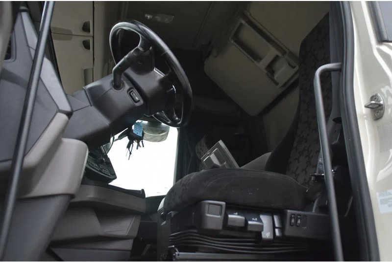 Scania S450 NGS 4x2NB - NEW TACHO - ADR FL - FULL AIR - PTO - RETARDER - 659 TKM - 4 POINT AIR SUSP. REAR - 2 x FUEL TANKS - LED LIGHTS - Trattore stradale: foto 4 Scania S450 NGS 4x2NB - NEW TACHO - ADR FL - FULL AIR - PTO - RETARDER - 659 TKM - 4 POINT AIR SUSP. REAR - 2 x FUEL TANKS - LED LIGHTS - Trattore stradale: foto 4