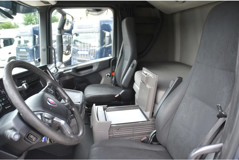 Scania S450 NGS 4x2NB - RETARDER - 773 TKM - ACC - FULL AIR - 2 x FUEL TANKS - TOP CONDITION - - Trattore stradale: foto 5 Scania S450 NGS 4x2NB - RETARDER - 773 TKM - ACC - FULL AIR - 2 x FUEL TANKS - TOP CONDITION - - Trattore stradale: foto 5