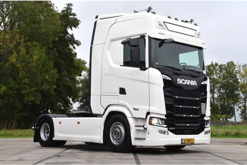 Scania S460 NGS 4x2NB - ONLY 71 TKM - FULL AIR - PARK. AIRCO - LEATHER SEATS - 2 x FUEL TANKS - LED LIGHTS - EXCELLENT CONDITION - - Trattore stradale: foto 1 Scania S460 NGS 4x2NB - ONLY 71 TKM - FULL AIR - PARK. AIRCO - LEATHER SEATS - 2 x FUEL TANKS - LED LIGHTS - EXCELLENT CONDITION - - Trattore stradale: foto 1
