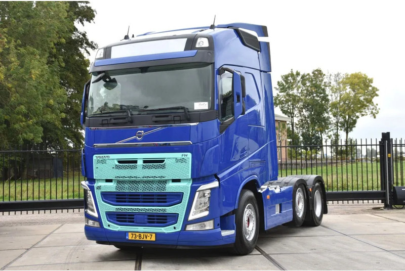 Volvo FH 500 Globetrotter 6x2/4 - EURO 6 - 769 TKM - AIRCO - 2 x FUEL TANKS - TOP CONDITION - - Trattore stradale: foto 2 Volvo FH 500 Globetrotter 6x2/4 - EURO 6 - 769 TKM - AIRCO - 2 x FUEL TANKS - TOP CONDITION - - Trattore stradale: foto 2