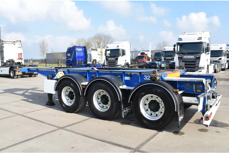 Van Hool A3C002 - ADR FL - 20 FT SWAP - LIFT AXLE - BPW AXLES - DISC BRAKES - 3180 KG EMPTY WEIGHT ! - Semirimorchio portacontainer/ Caisse interchangeable: foto 4 Van Hool A3C002 - ADR FL - 20 FT SWAP - LIFT AXLE - BPW AXLES - DISC BRAKES - 3180 KG EMPTY WEIGHT ! - Semirimorchio portacontainer/ Caisse interchangeable: foto 4