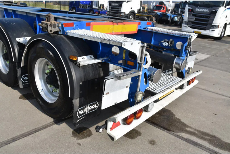 Van Hool A3C002 - ADR FL - 20 FT SWAP - LIFT AXLE - BPW AXLES - DISC BRAKES - 3180 KG EMPTY WEIGHT ! - Semirimorchio portacontainer/ Caisse interchangeable: foto 3 Van Hool A3C002 - ADR FL - 20 FT SWAP - LIFT AXLE - BPW AXLES - DISC BRAKES - 3180 KG EMPTY WEIGHT ! - Semirimorchio portacontainer/ Caisse interchangeable: foto 3