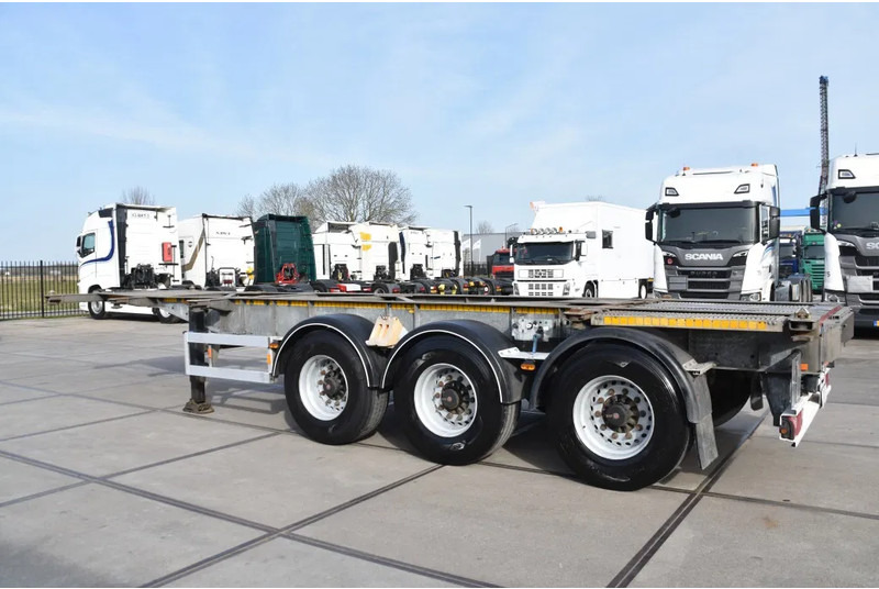 Van Hool - ADR FL -20 - 30F - GALVANIZED - SAF AXLES - DRUM BRAKES - GOOD CONDITION - - Semirimorchio portacontainer/ Caisse interchangeable: foto 4 Van Hool - ADR FL -20 - 30F - GALVANIZED - SAF AXLES - DRUM BRAKES - GOOD CONDITION - - Semirimorchio portacontainer/ Caisse interchangeable: foto 4