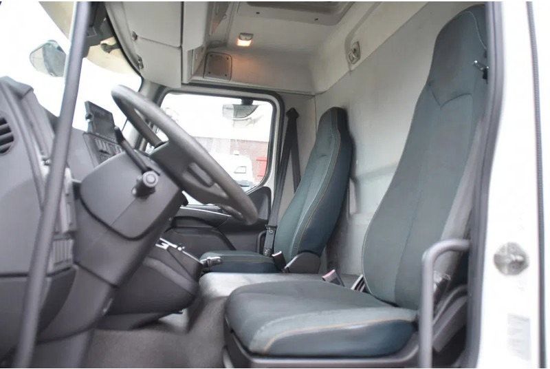 Volvo FL 280 4x2 + BOX - 312 TKM - AIRCO - DOUBLE CARGOFLOOR - ELEVATOR - REMOTE CONTROL - CAMERA - - Autocarro furgonato: foto 4 Volvo FL 280 4x2 + BOX - 312 TKM - AIRCO - DOUBLE CARGOFLOOR - ELEVATOR - REMOTE CONTROL - CAMERA - - Autocarro furgonato: foto 4