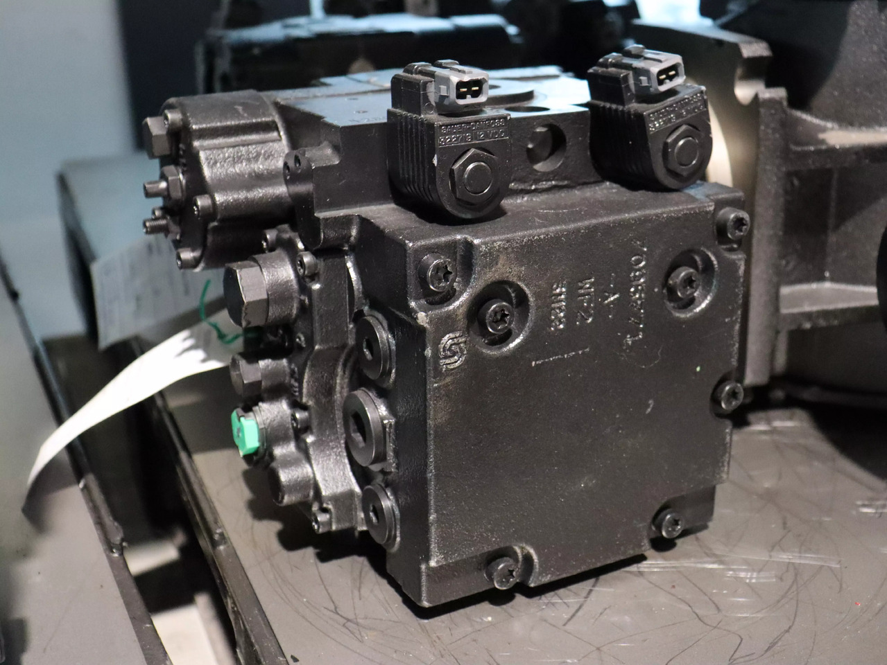 DANFOSS / SAUER 42R28DF8NN53UDXAP1Z3434N61NNNNN - Pompa idraulica per Macchina da cantiere: foto 2 DANFOSS / SAUER 42R28DF8NN53UDXAP1Z3434N61NNNNN - Pompa idraulica per Macchina da cantiere: foto 2
