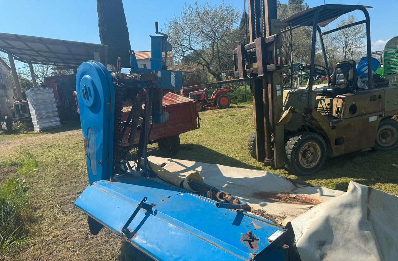 Falciacondizinatrice - Falciatrice: foto 1 Falciacondizinatrice - Falciatrice: foto 1