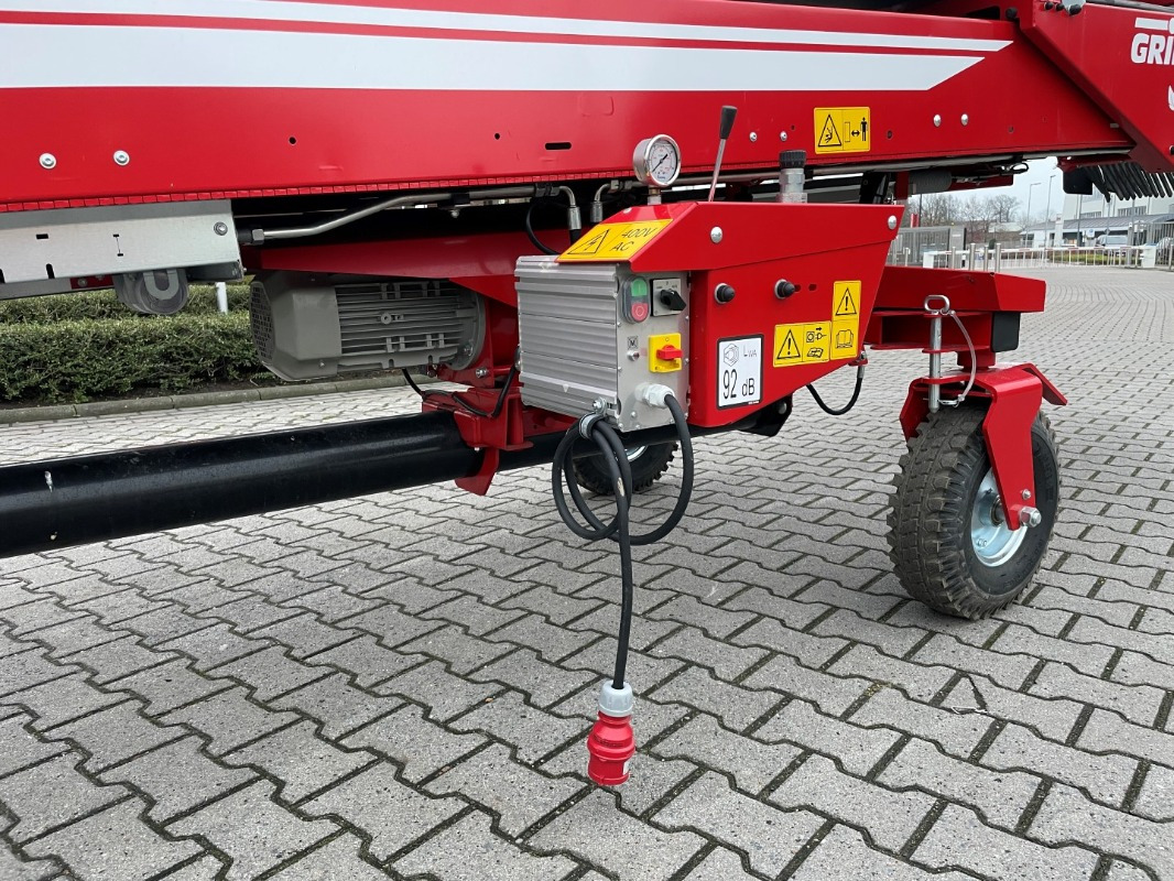 Grimme TC 813 - Rental - Stoccaggio attrezzatura: foto 4 Grimme TC 813 - Rental - Stoccaggio attrezzatura: foto 4