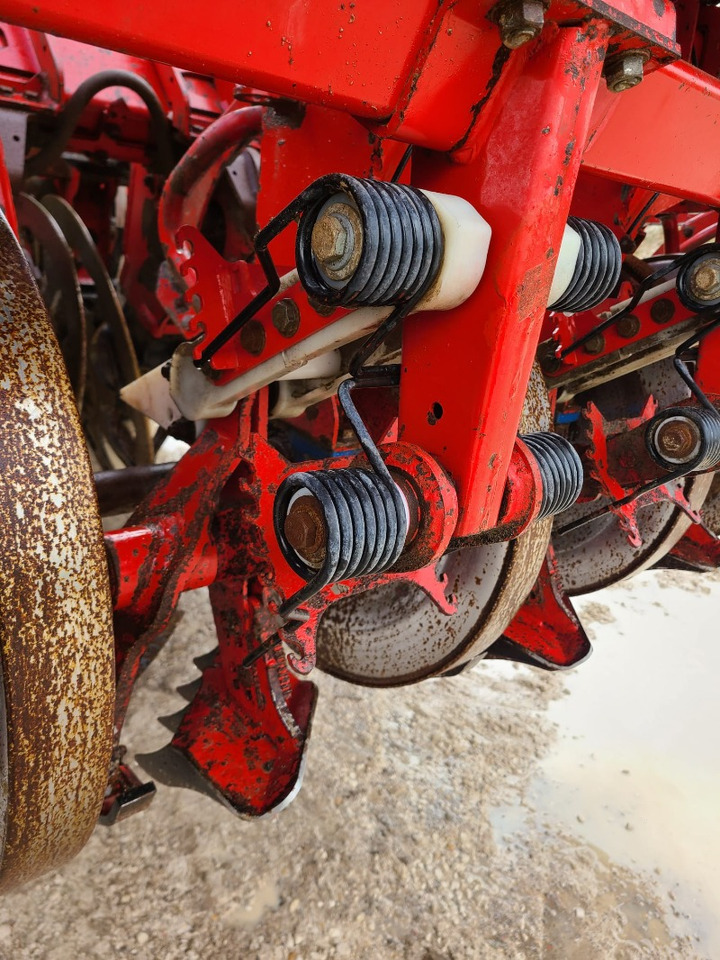 Grimme REXOR 630 / 830 / 930 - Macchina per la lavorazione del terreno: foto 3 Grimme REXOR 630 / 830 / 930 - Macchina per la lavorazione del terreno: foto 3