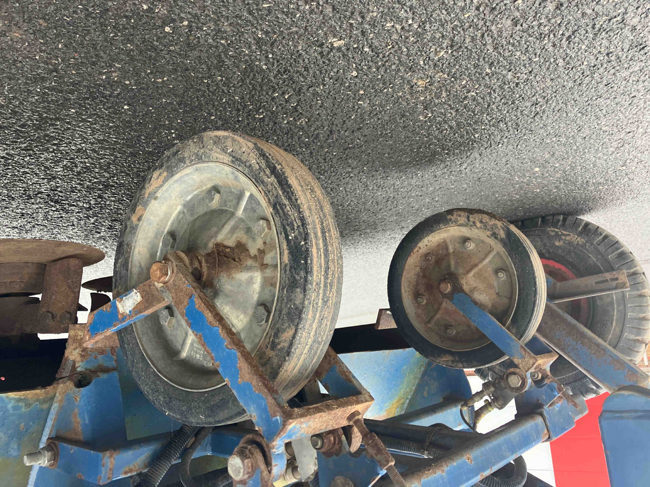 ASA-Lift CR-1510A - Vendemmiatrice: foto 4 ASA-Lift CR-1510A - Vendemmiatrice: foto 4