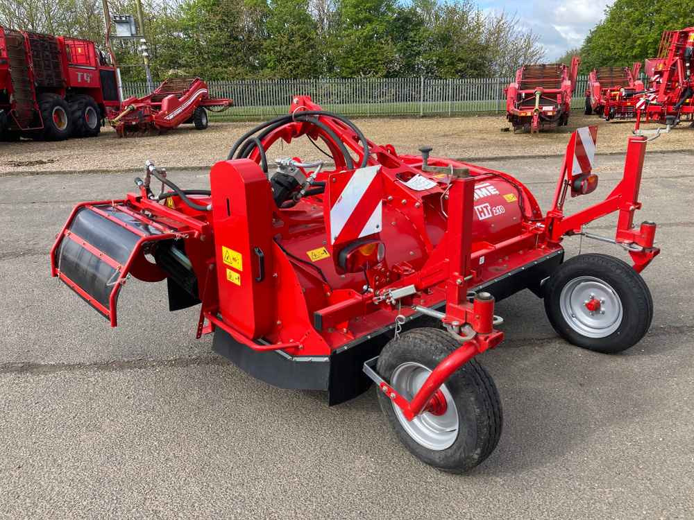 Grimme Grimme HT 210 Front Mounted Self-Propelled Topper - Macchina da raccolta: foto 1 Grimme Grimme HT 210 Front Mounted Self-Propelled Topper - Macchina da raccolta: foto 1