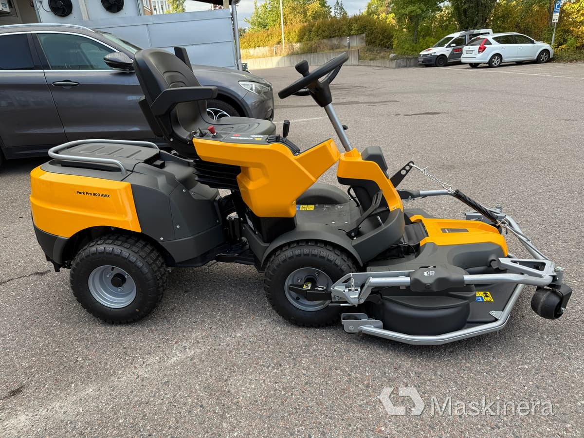 Åkgräsklippare Stiga Park Pro 900 AWX ink Klippaggregat & Snöslunga - Tagliaerba: foto 4 Åkgräsklippare Stiga Park Pro 900 AWX ink Klippaggregat & Snöslunga - Tagliaerba: foto 4